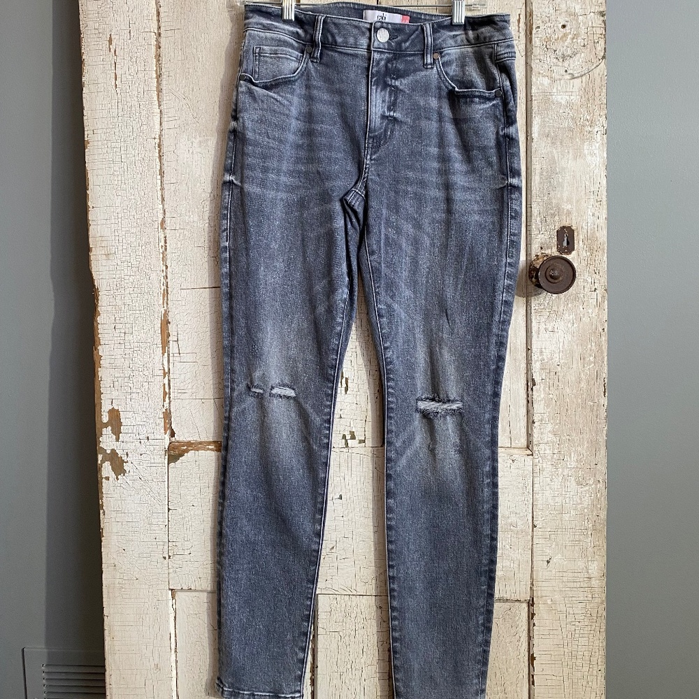 cabi High Skinny (6).  New, no tag.  Never worn.